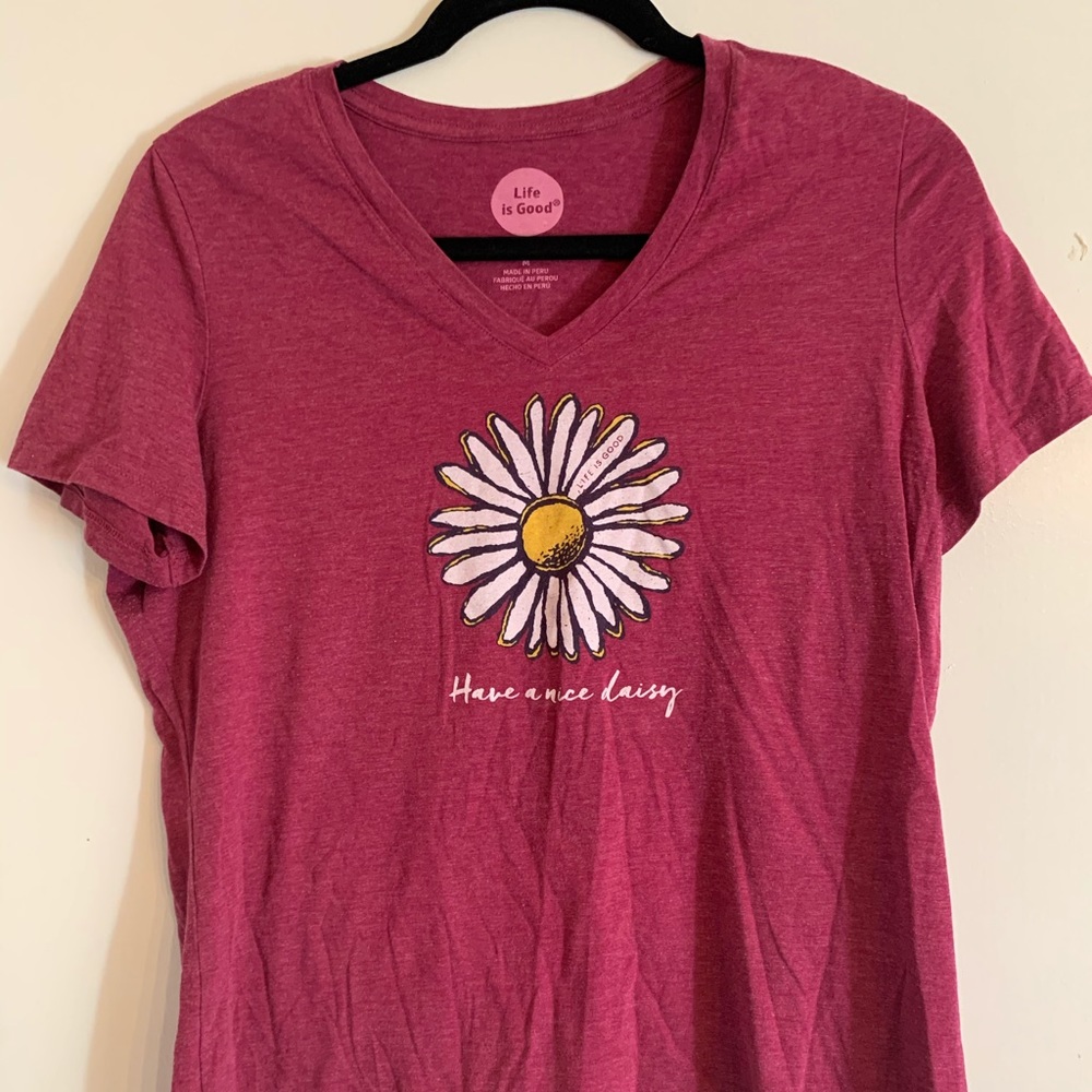 Women’s Life is good medium t-shirt